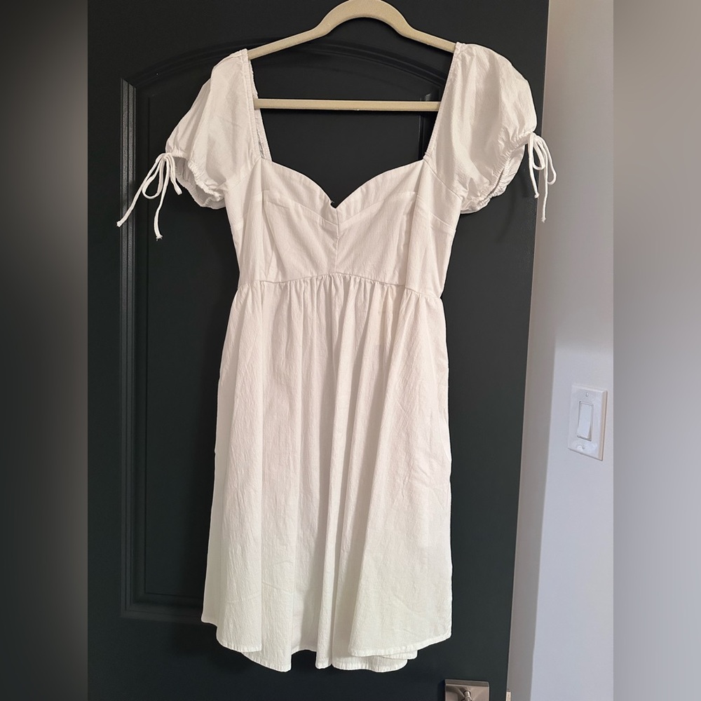 Abercrombie Elegant White Puff Sleeve Dress